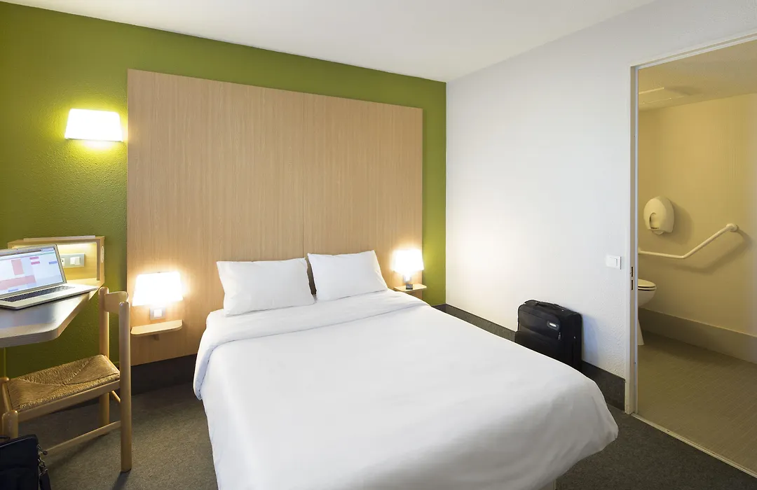 B&B HOTEL Perpignan Sud Marché International-1